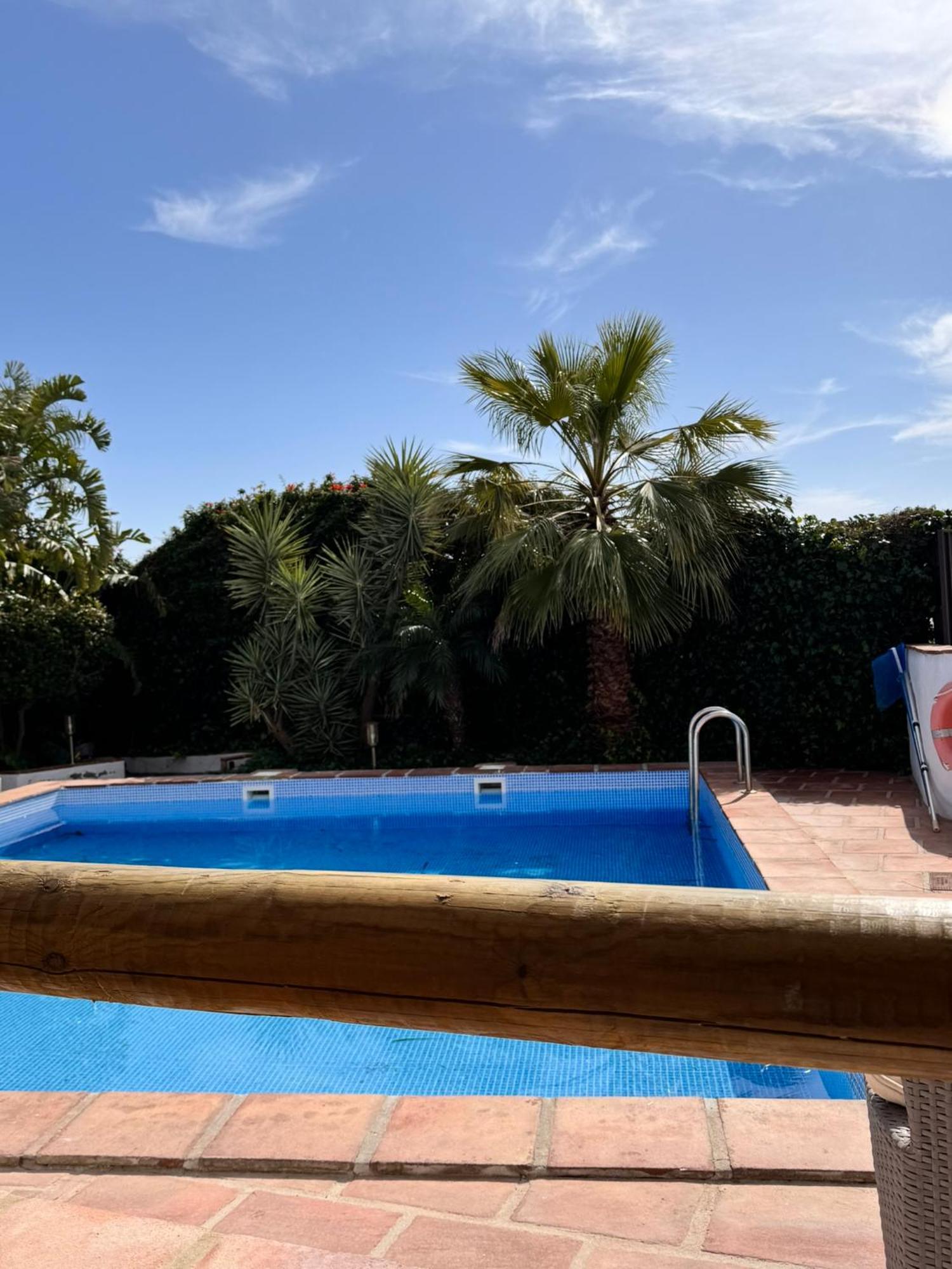 Studio Pool View
