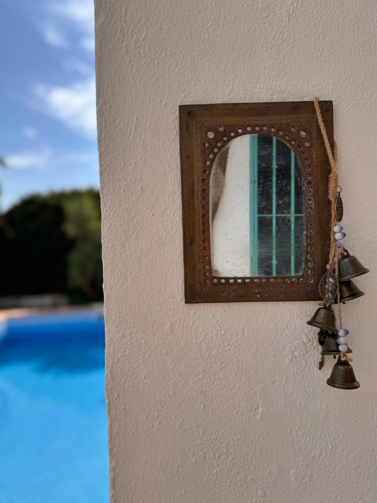 Studio Pool View